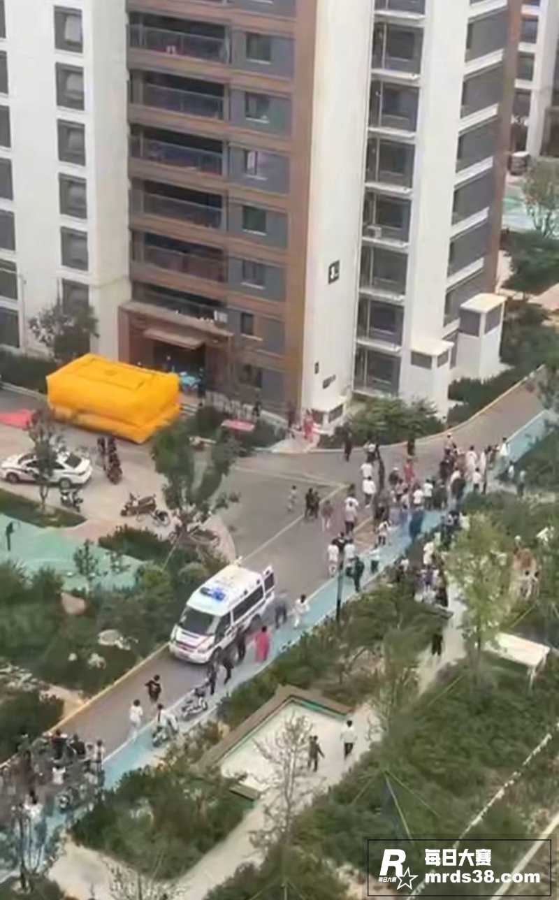 年轻人跳楼寻死  从相关图片3