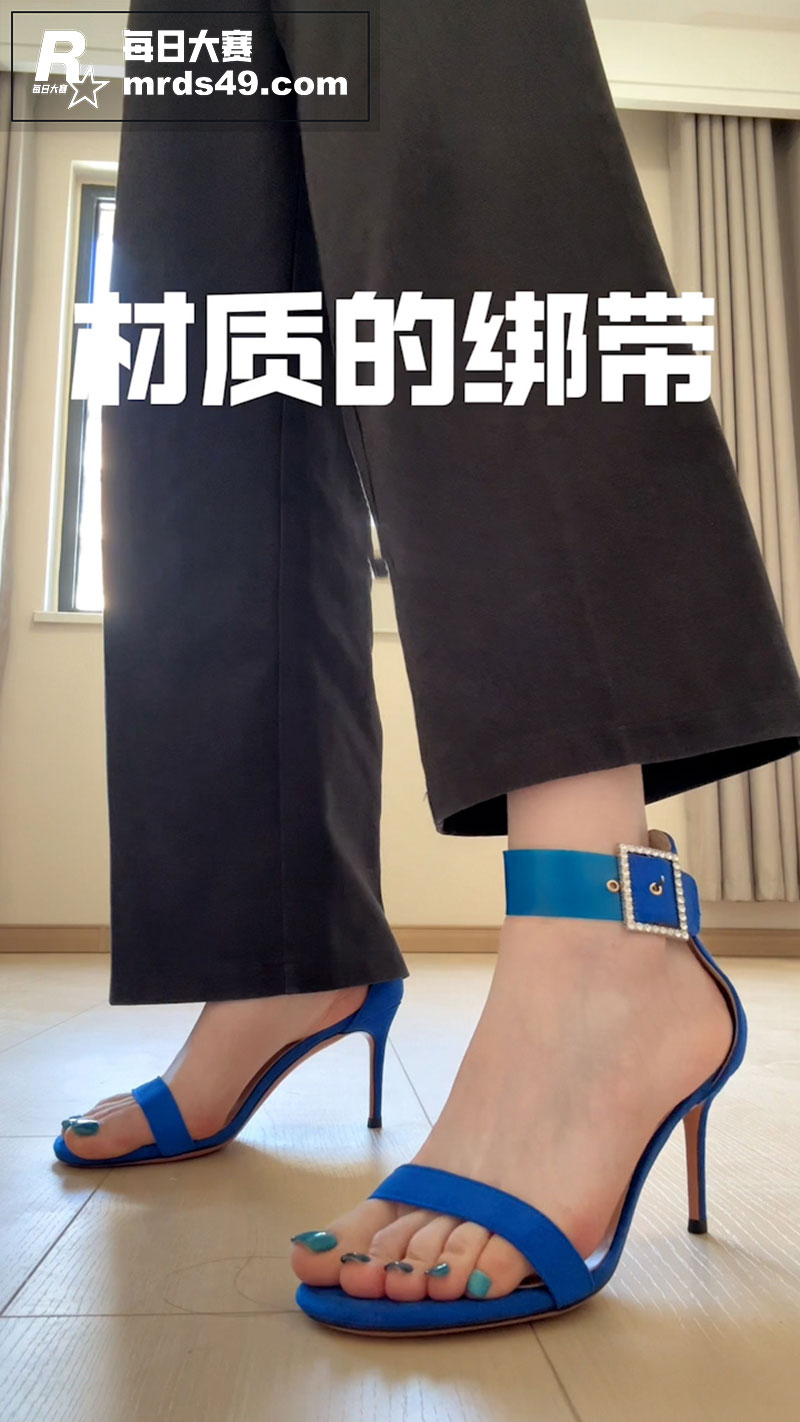 抖音足控网红 白儿 相关图片8