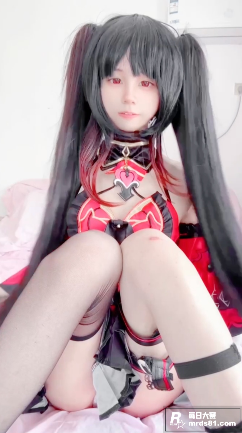 推特极品萝莉 温温 相关图片1
