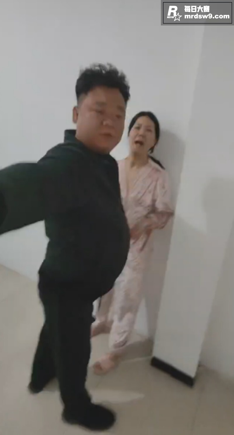 每日一抓！捉奸现场变相关图片1
