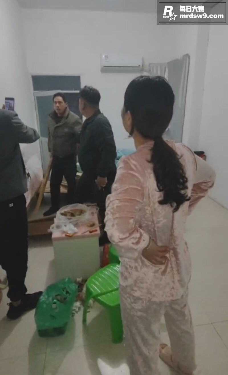 每日一抓！捉奸现场变相关图片5
