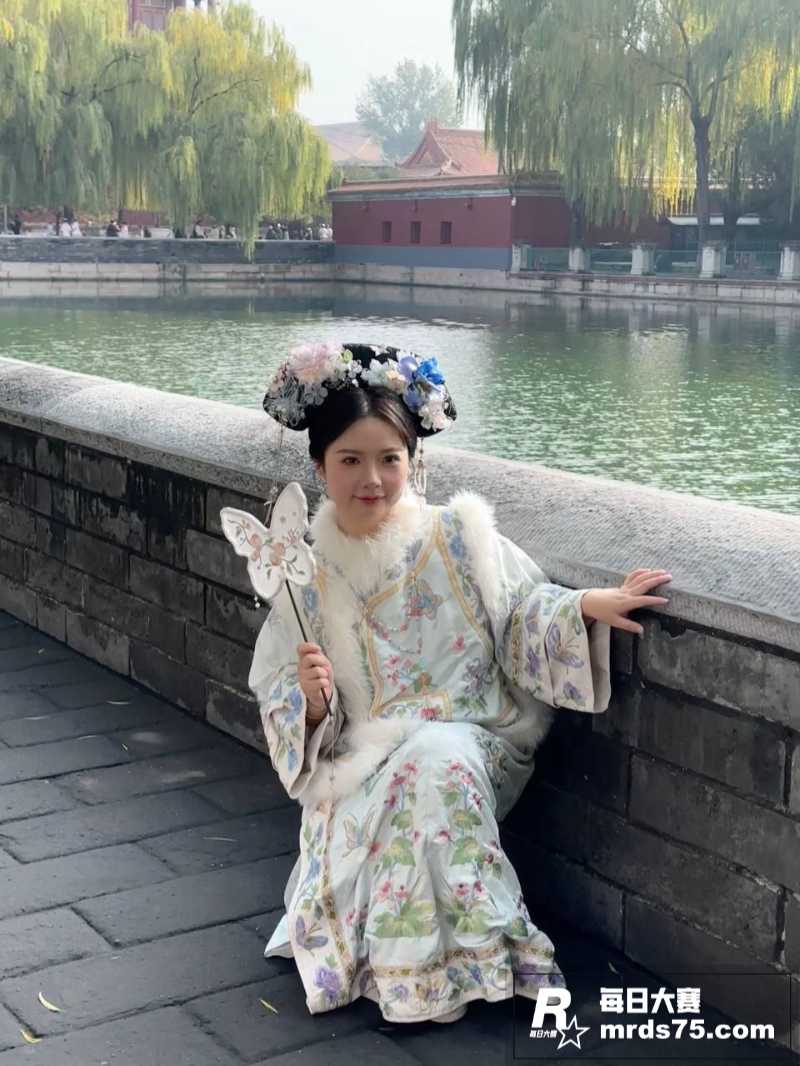 南京已婚小骚妇 张苇相关图片3