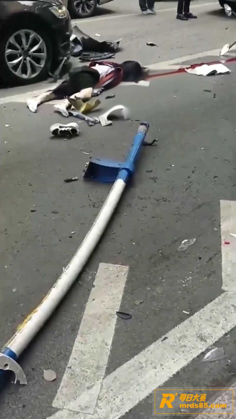 重庆黔江谭家湾惨烈车相关图片13