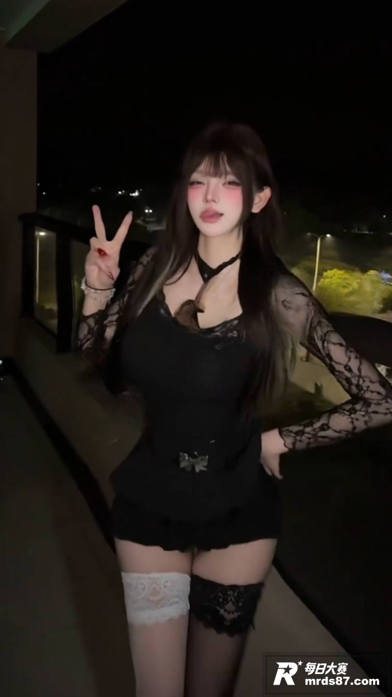 ivy抖音风混剪 高相关图片2