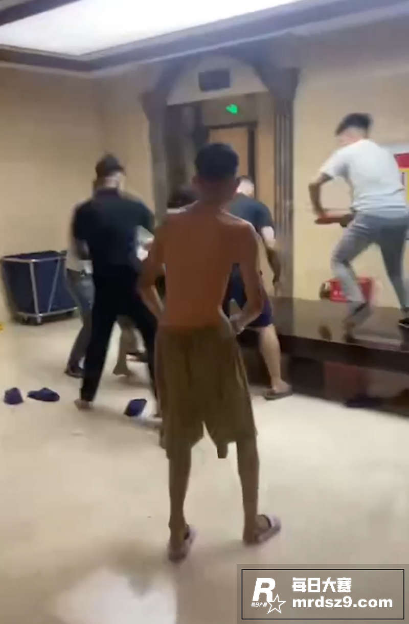 大哥的女人你别乱瞅 相关图片6