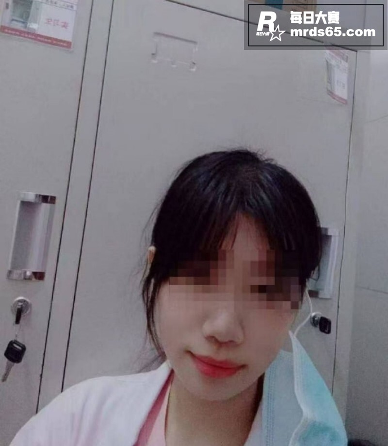 震惊！顶级反差母狗 相关图片1