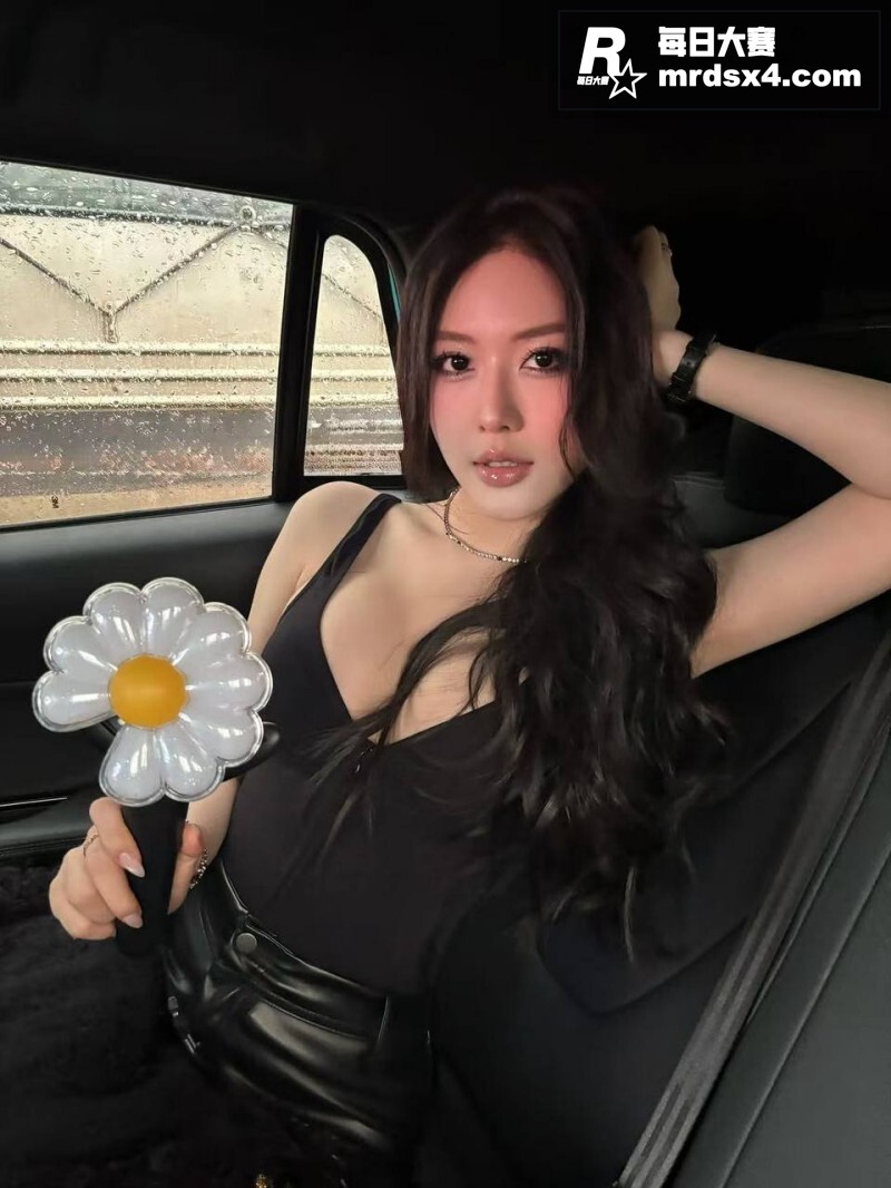 抖音高颜值欲女 杨欣相关图片8