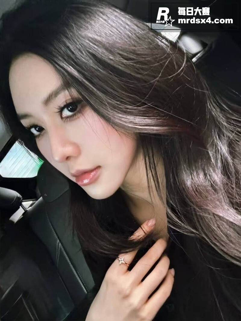 抖音高颜值欲女 杨欣相关图片13