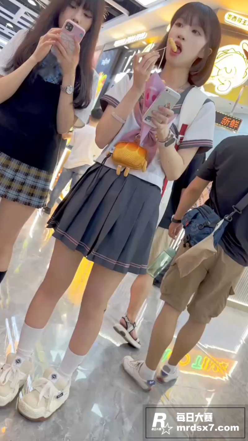 街拍抄底大神KFC尾相关图片1
