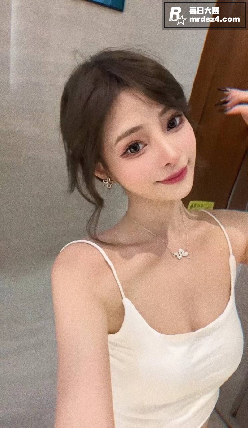 高颜值性感女主播 婉相关图片1
