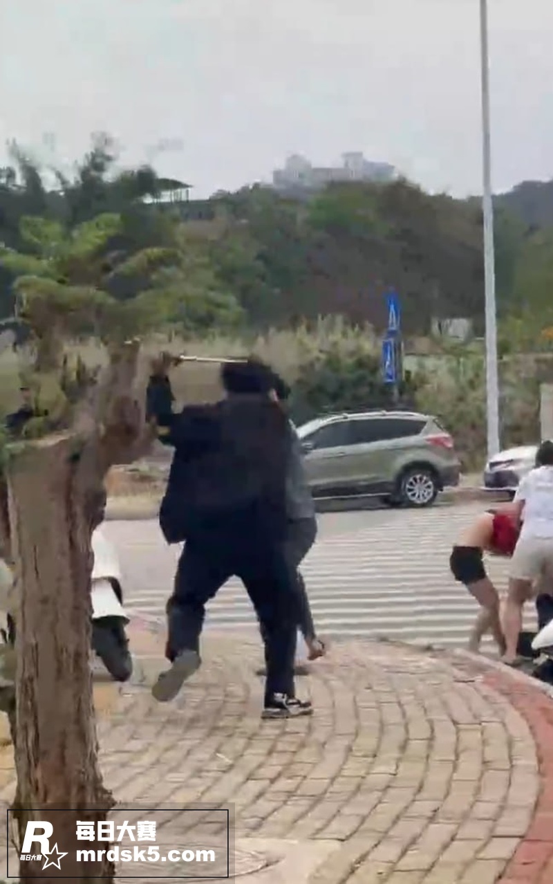 鬼火少年街头群殴 狂相关图片6