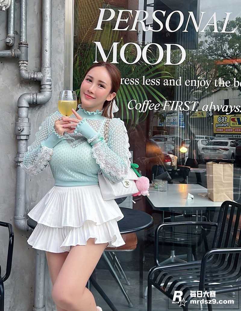 IG32万粉丝极品御相关图片2