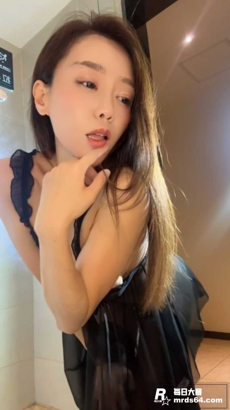 抖音高颜值女神 小鸽相关图片2