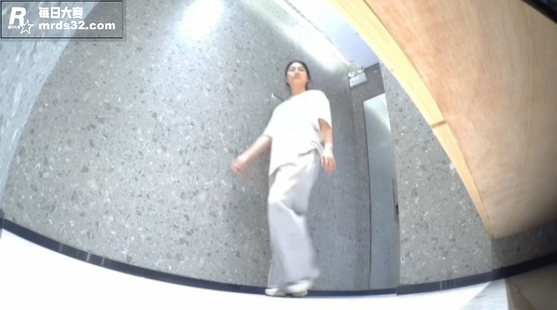 精品商场女厕偷拍 多相关图片1