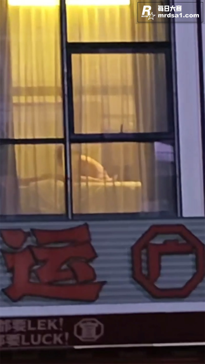 酒店做爱不拉窗帘 路相关图片2
