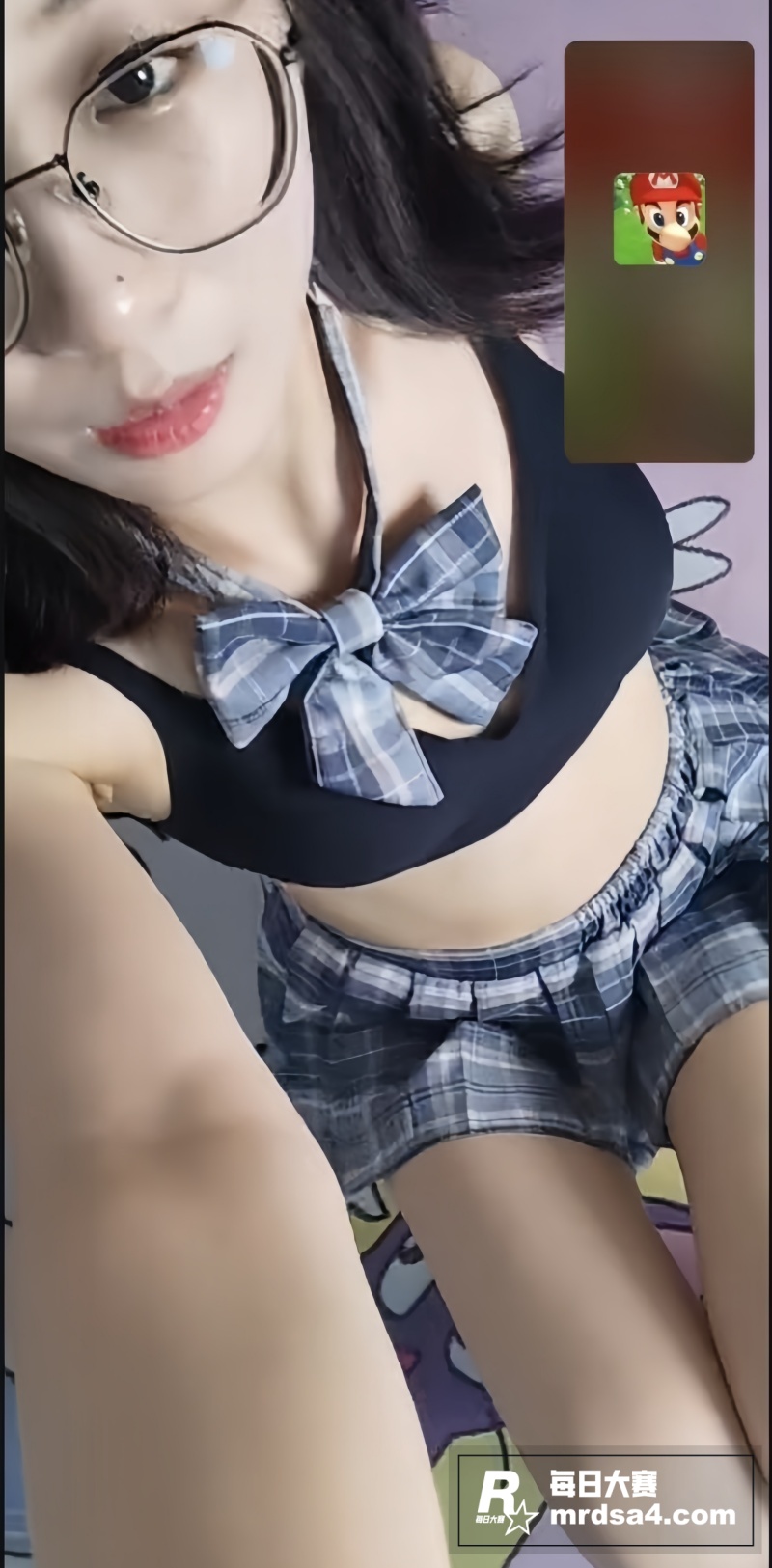 清纯JK制服女生和金相关图片2
