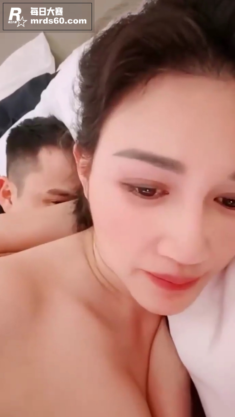 极品小姨子勾引醉酒姐相关图片6