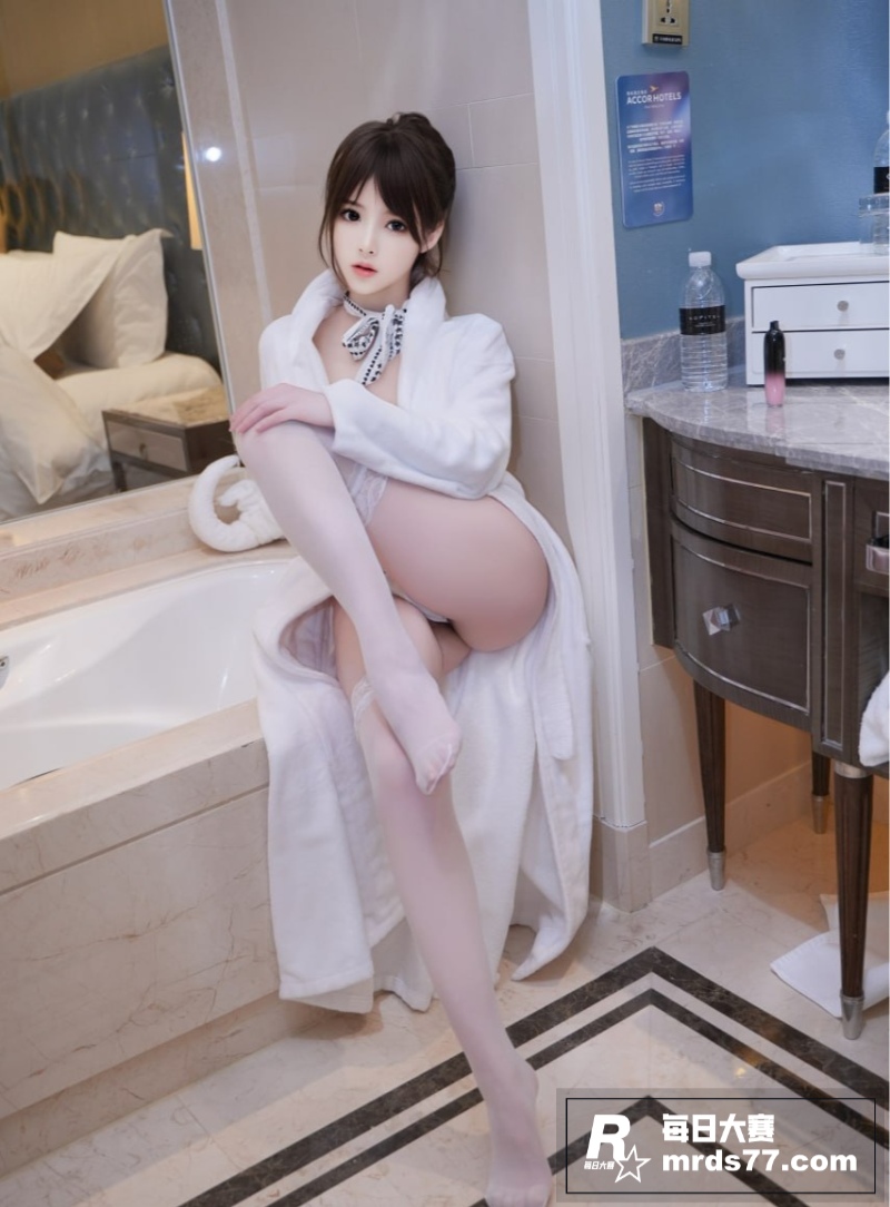 秀人网顶级嫩模 梦灵相关图片2