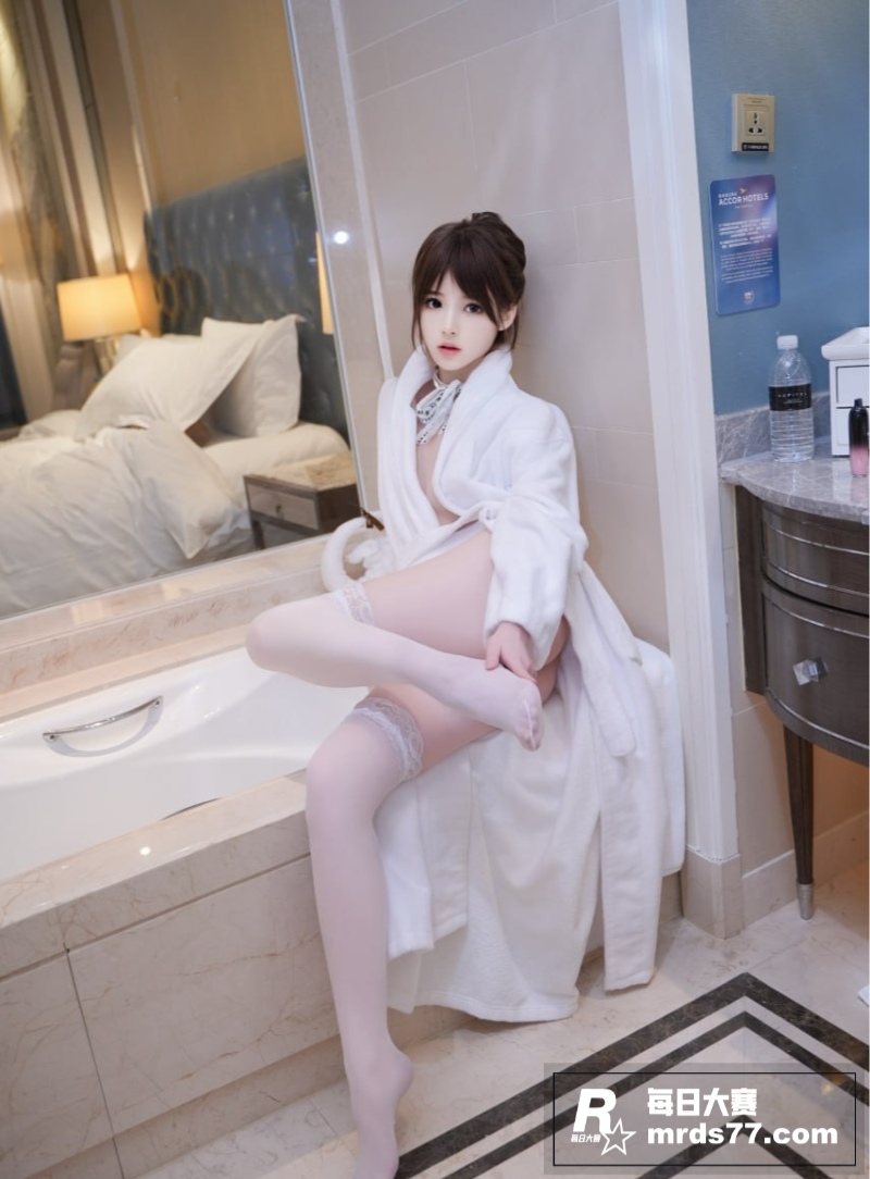 秀人网顶级嫩模 梦灵相关图片9