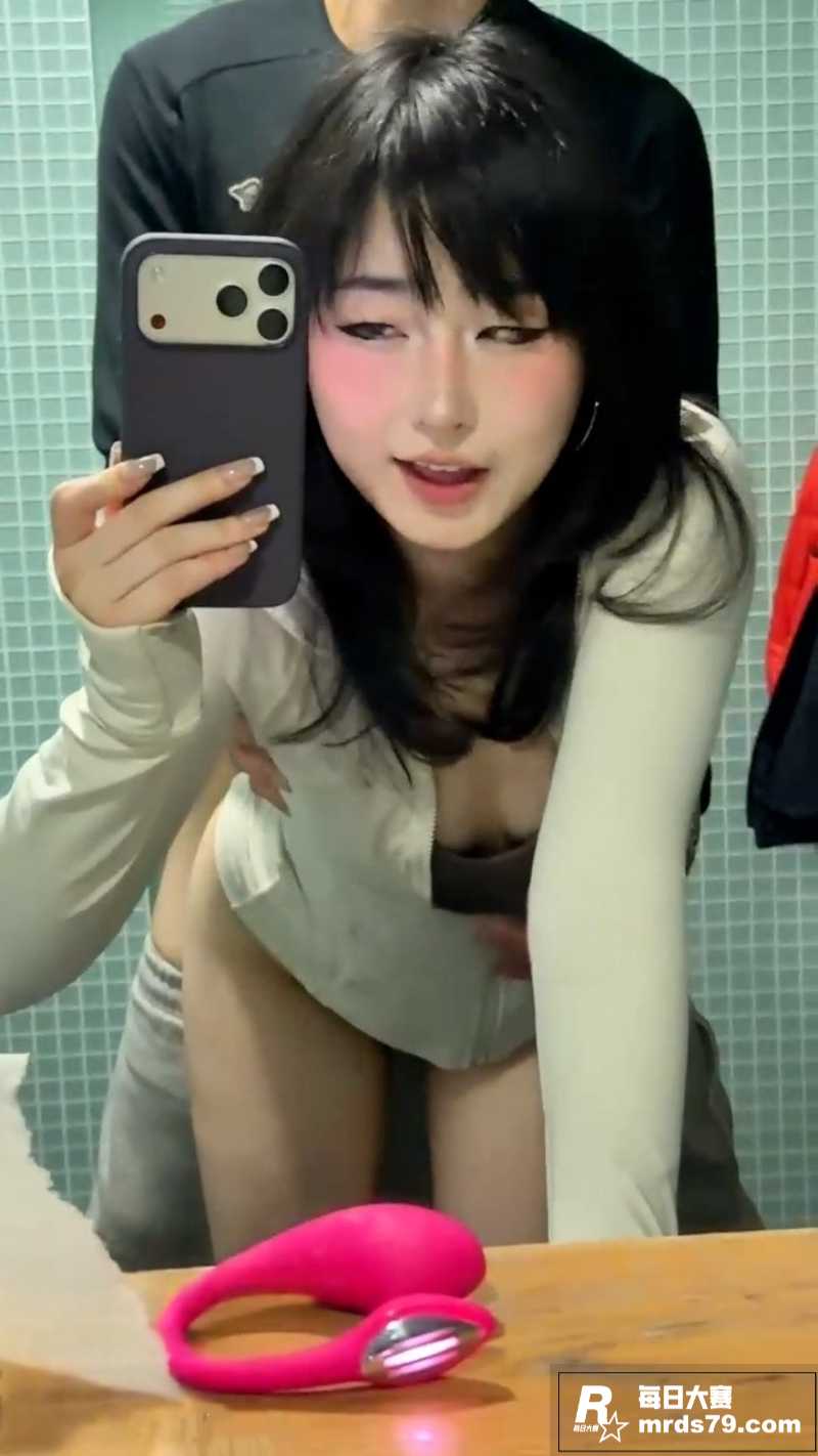 推特阿黑颜女神 噗噗相关图片8