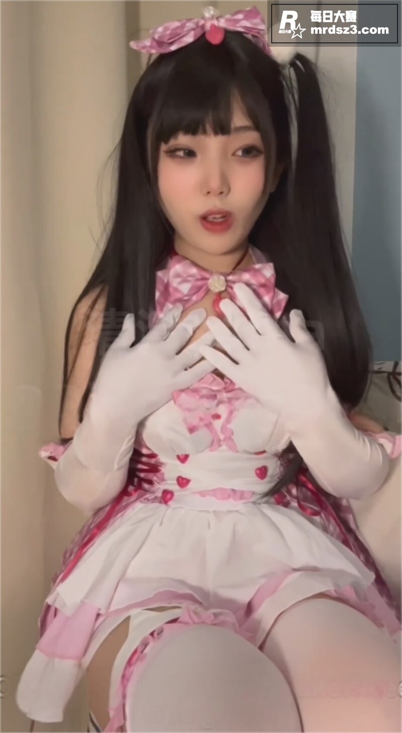 清清sama 身穿洛相关图片2