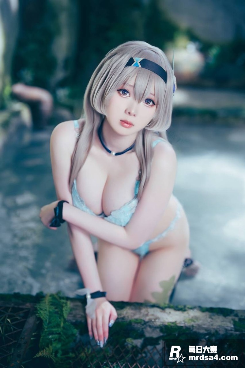 二次元福利姬 霜月s相关图片18