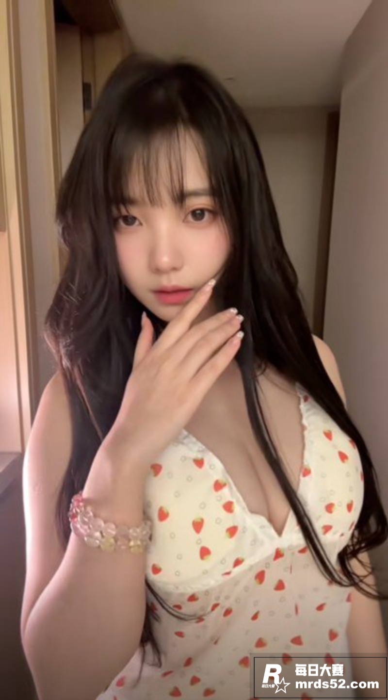 抖音11万粉高颜网红相关图片2