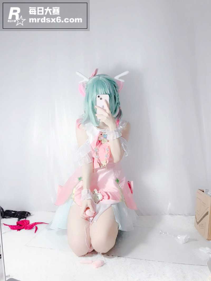 推特极品白虎少女福利相关图片7