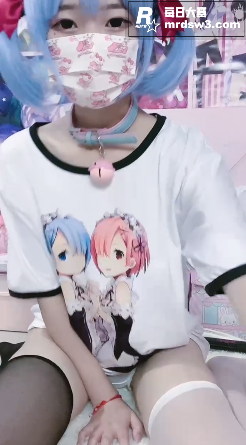 超萌黑白双丝美乳萝莉相关图片1