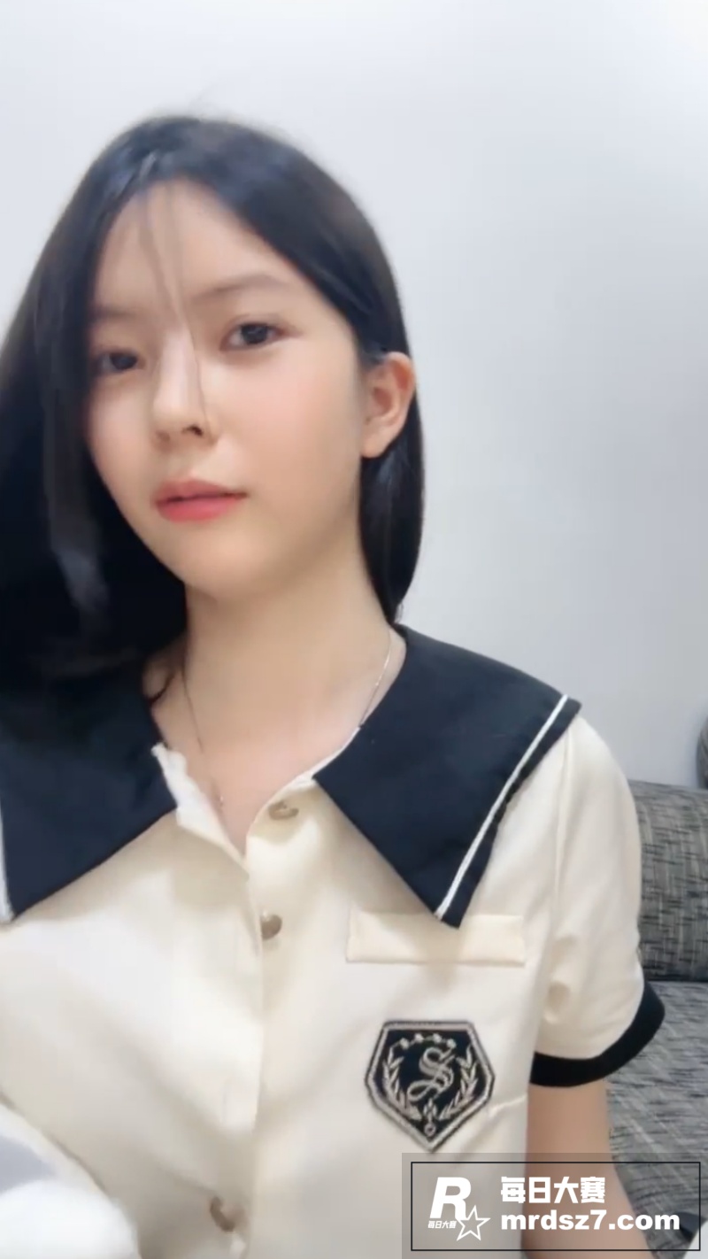 超高颜值嫩妹 混社会相关图片2