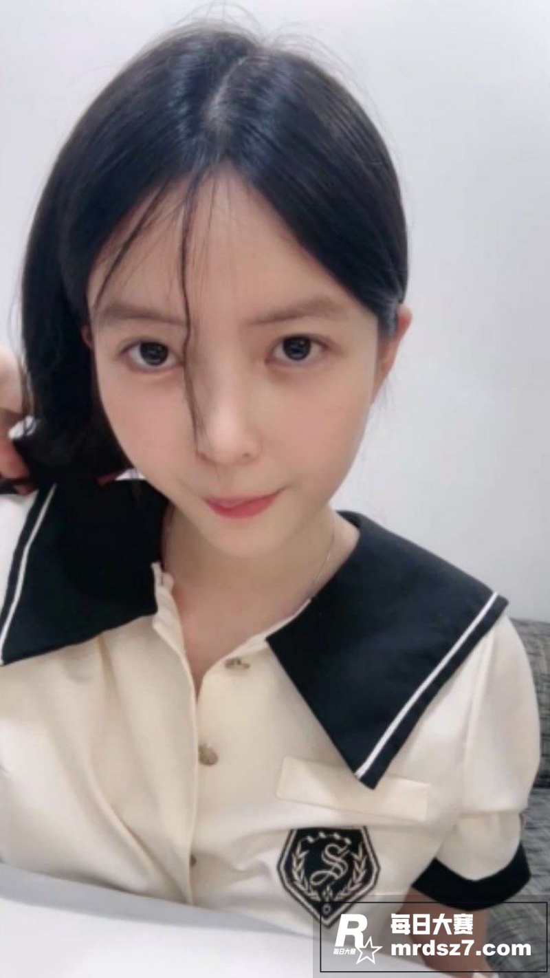 超高颜值嫩妹 混社会相关图片5