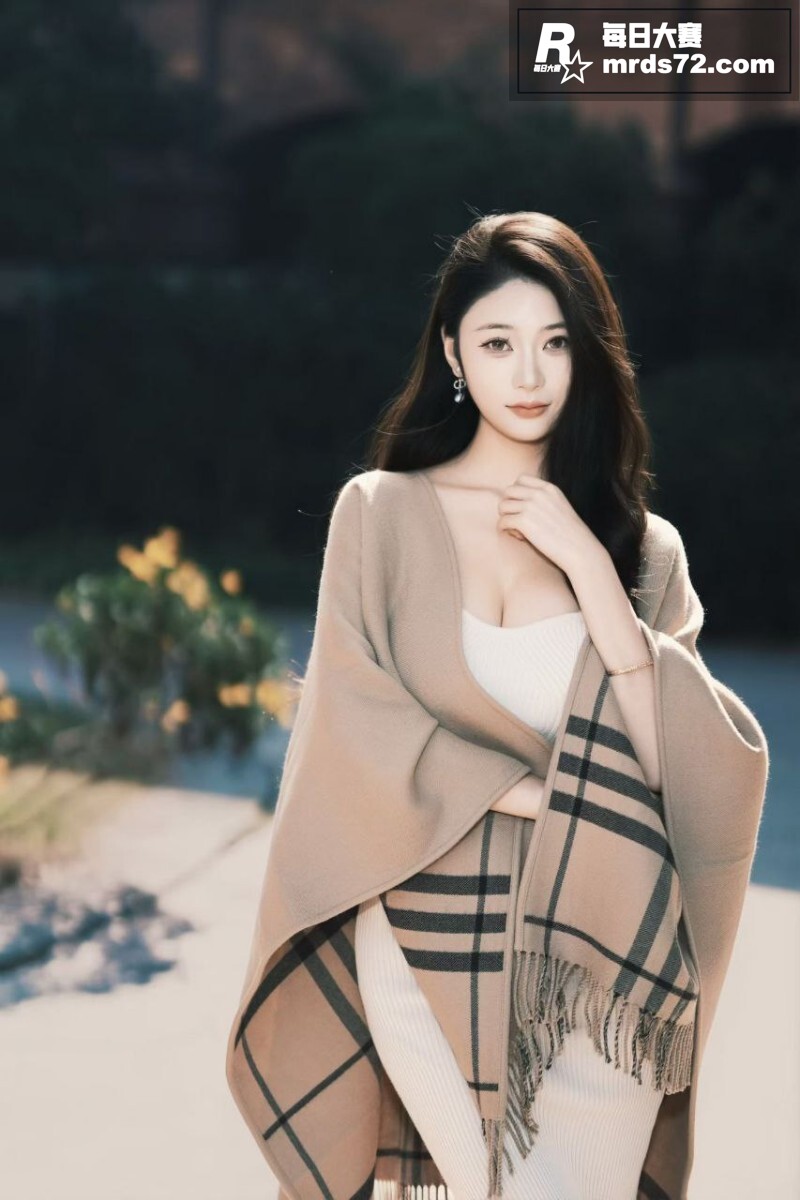 抖音网红女神 我吃小相关图片16