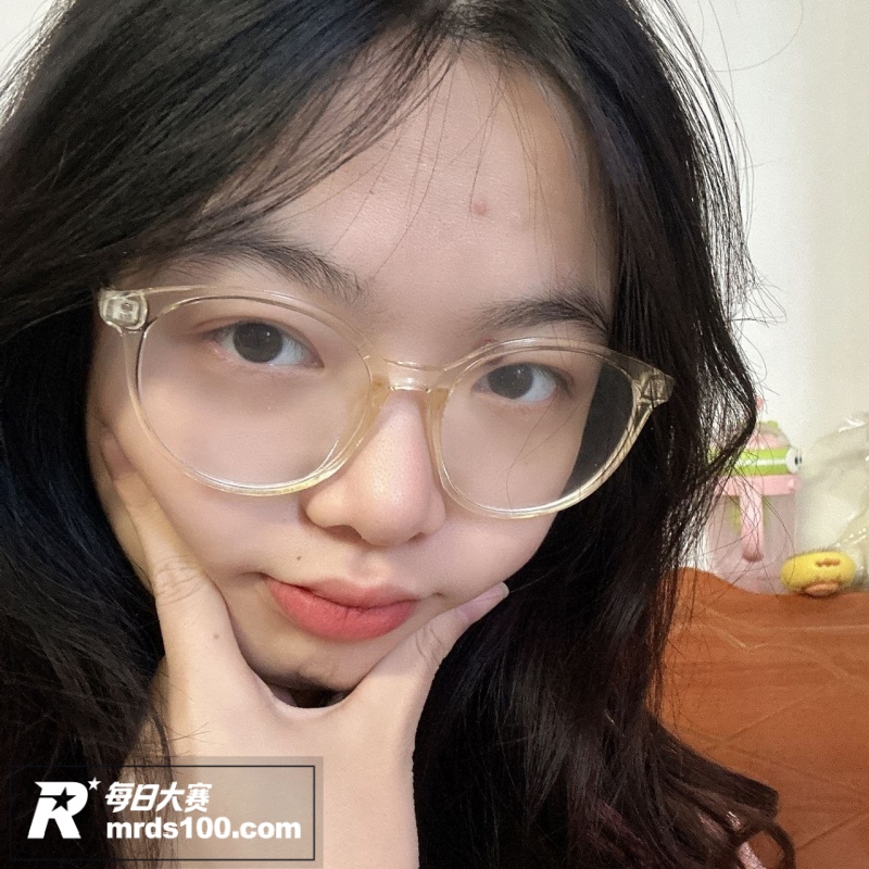 广西02年眼镜妹 梁相关图片3 广西02年眼镜妹 梁相关图片3