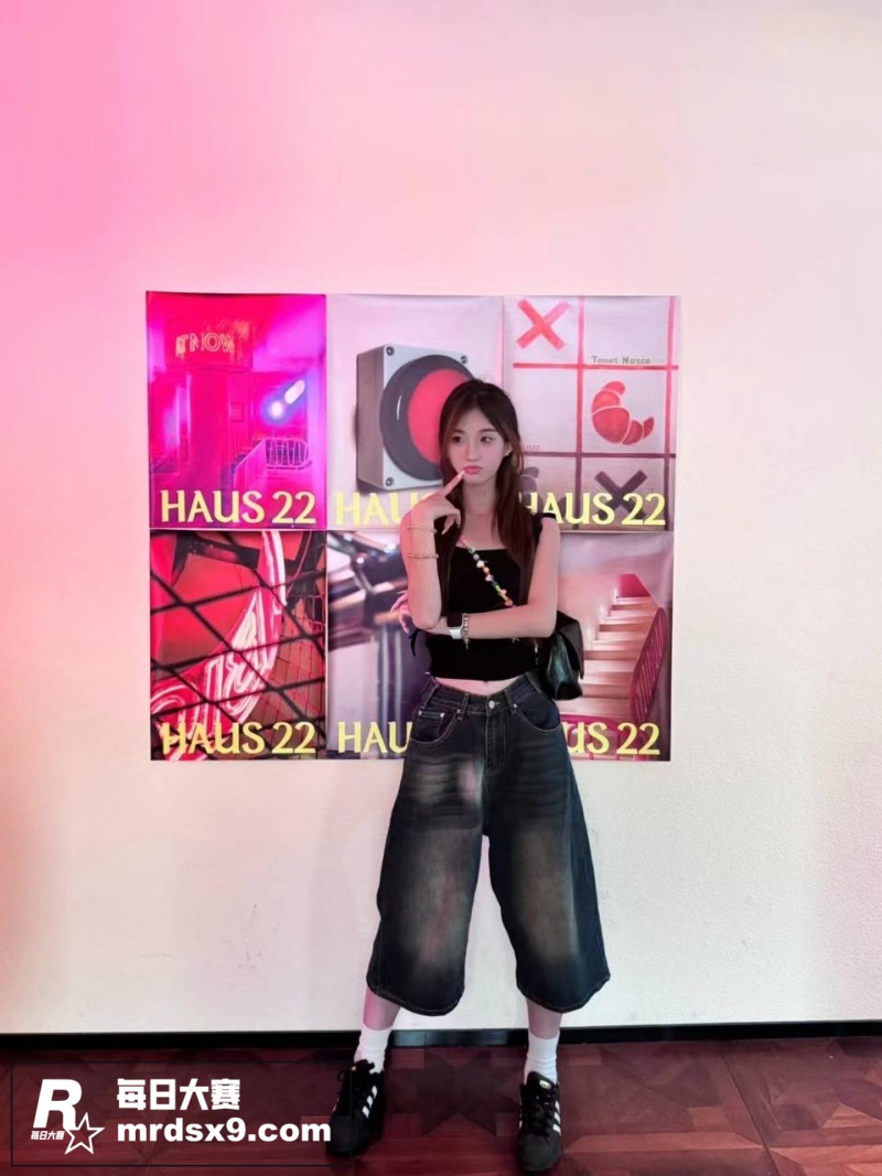 河南极品反差小妹 周相关图片3