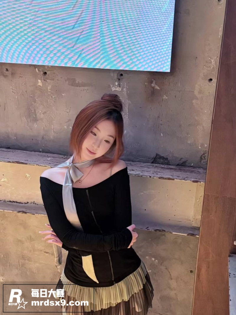 河南极品反差小妹 周相关图片9