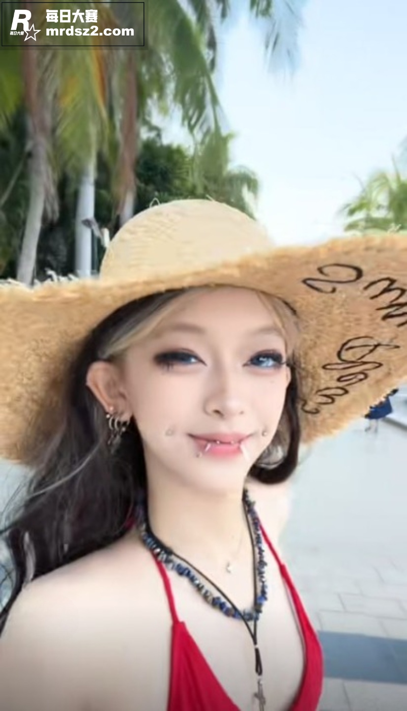 抖音三亚精神小妹 W相关图片5