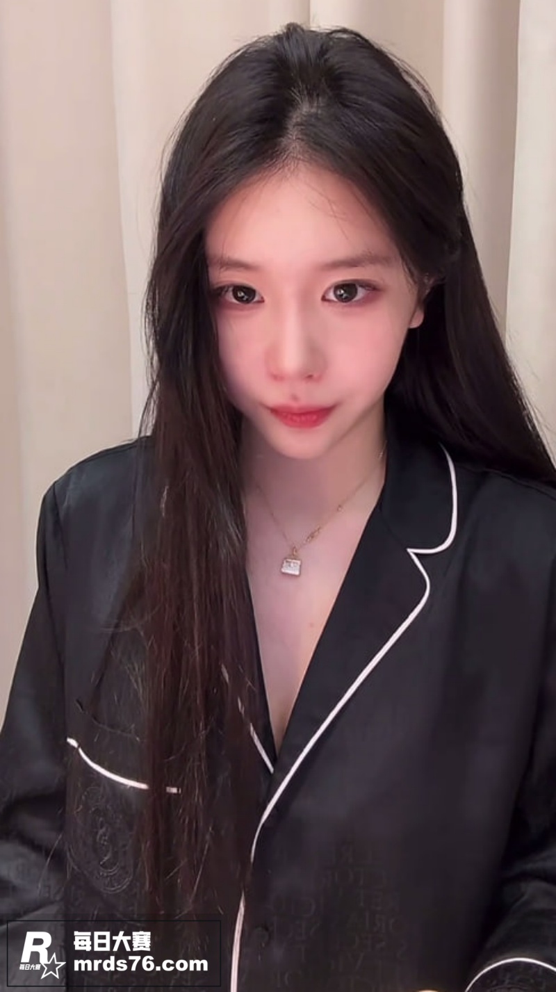 抖音快手网红闪现走光相关图片2