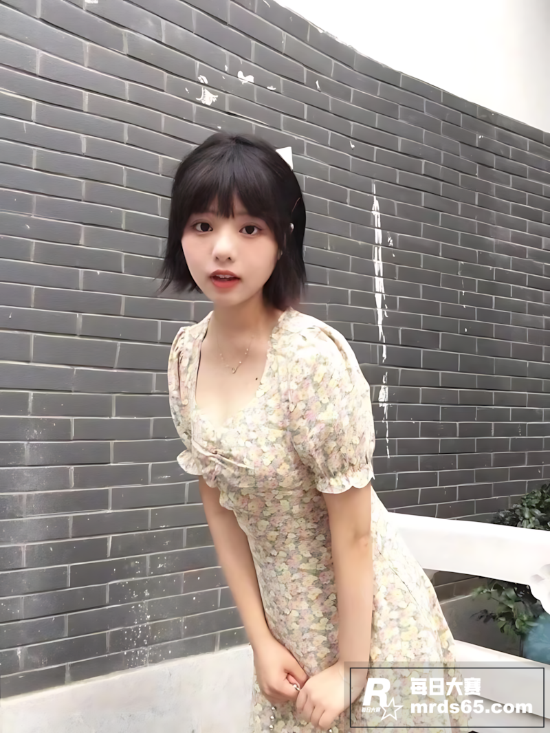 极品清纯学生妹 私密相关图片1