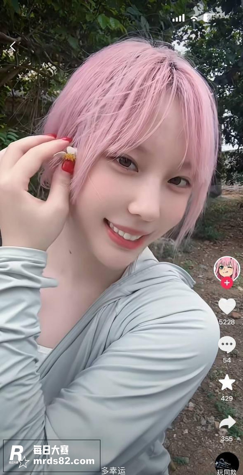 抖音高人气反差少女 相关图片3
