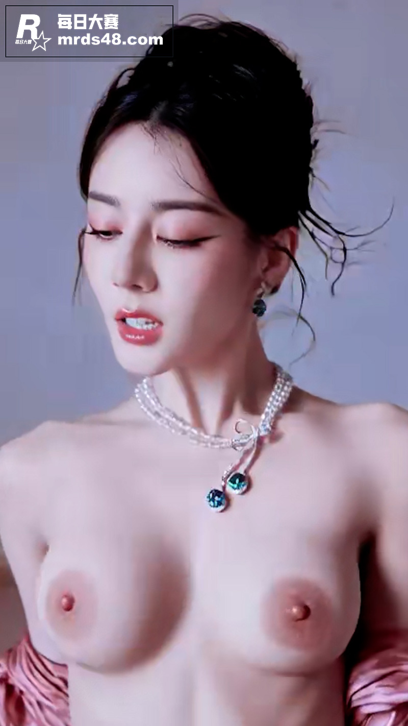 AI明星脱衣 20位相关图片8