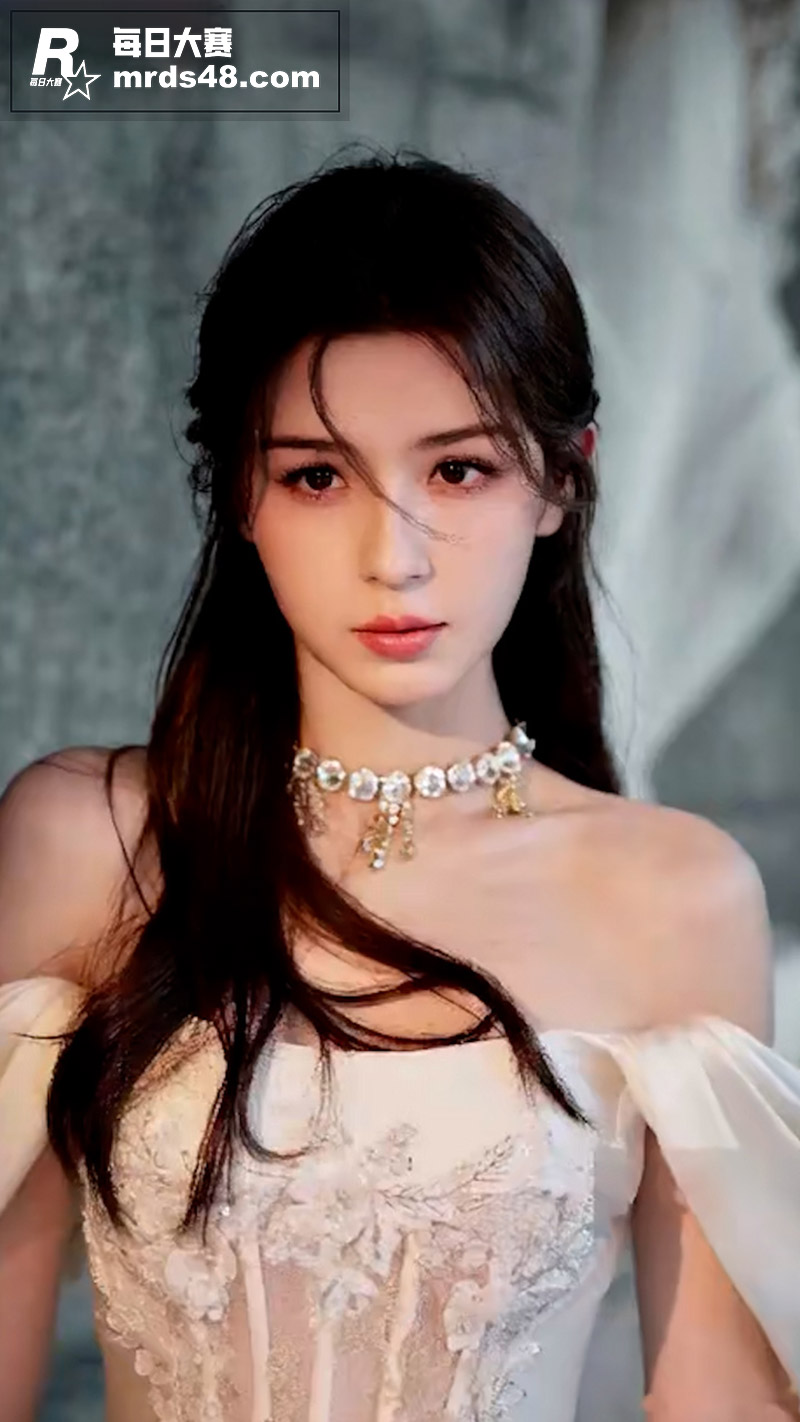 AI明星脱衣 20位相关图片9