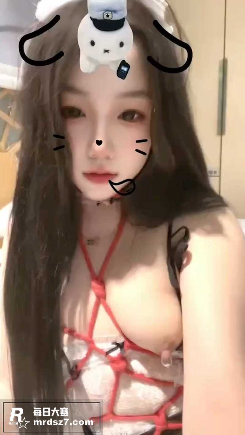 斗鱼主播 海绵老师 相关图片10