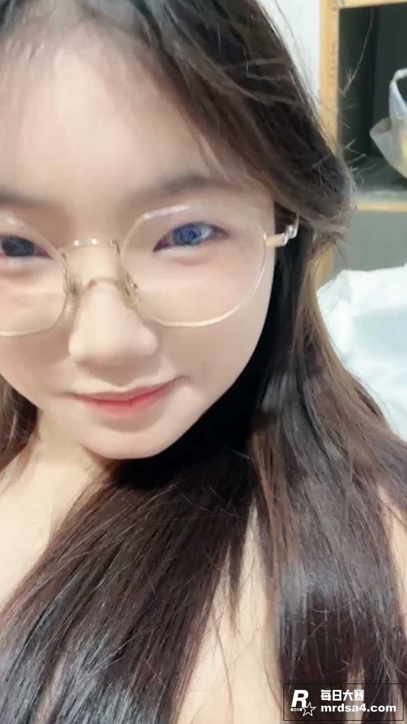 高颜值反差美少女 困相关图片2