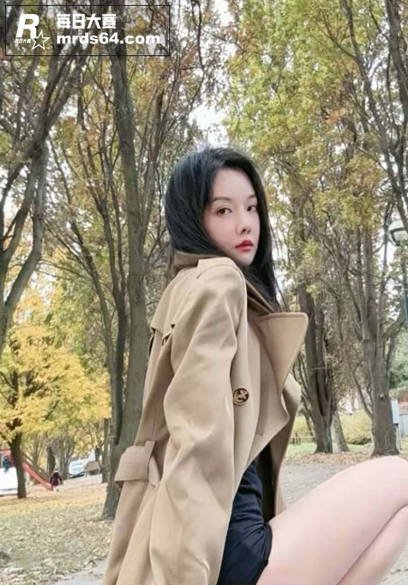 抖音御姐网红 美车美相关图片4