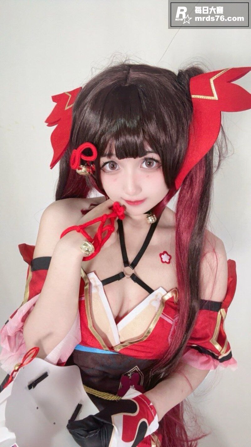 抖音童颜巨乳萌妹 溜相关图片3