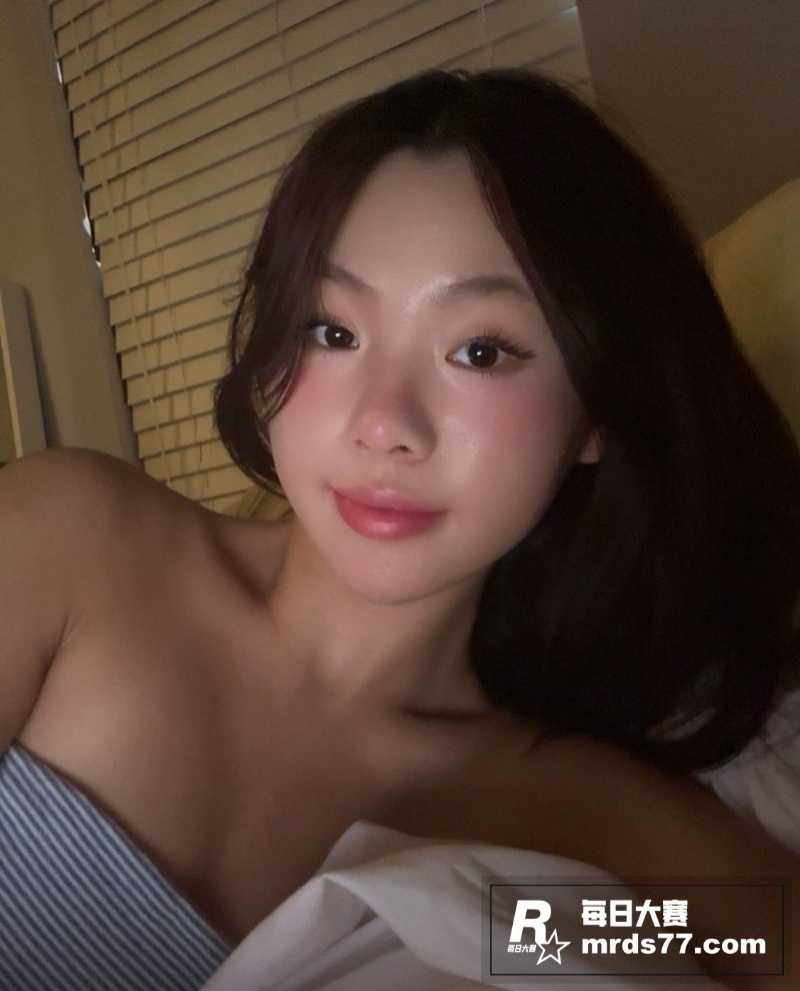 新加坡极品高颜值小网相关图片9