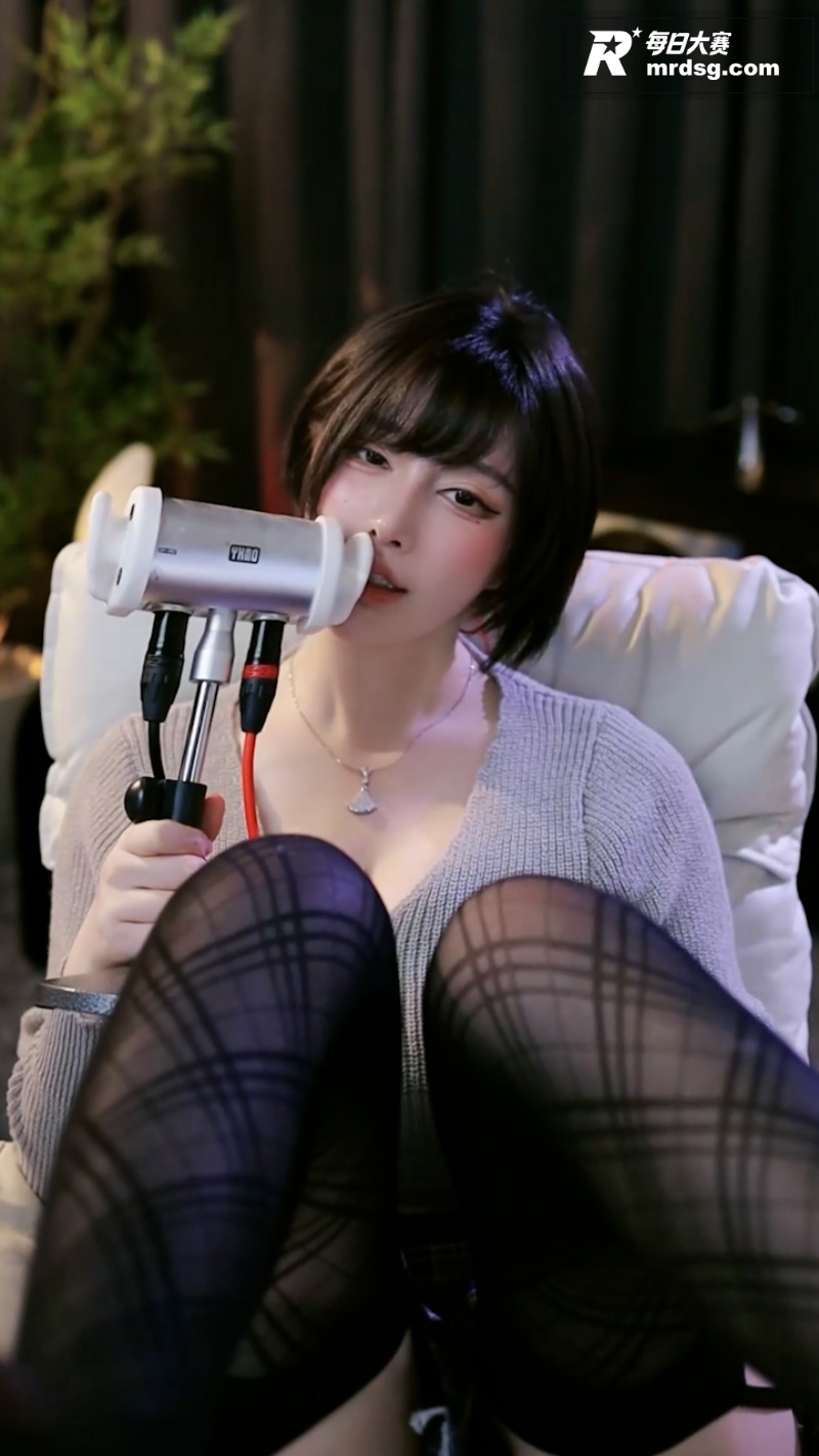 ASMR声控女神 雨相关图片5
