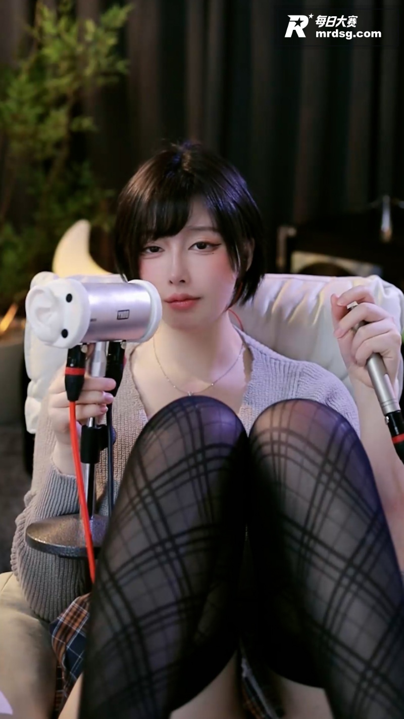 ASMR声控女神 雨相关图片7