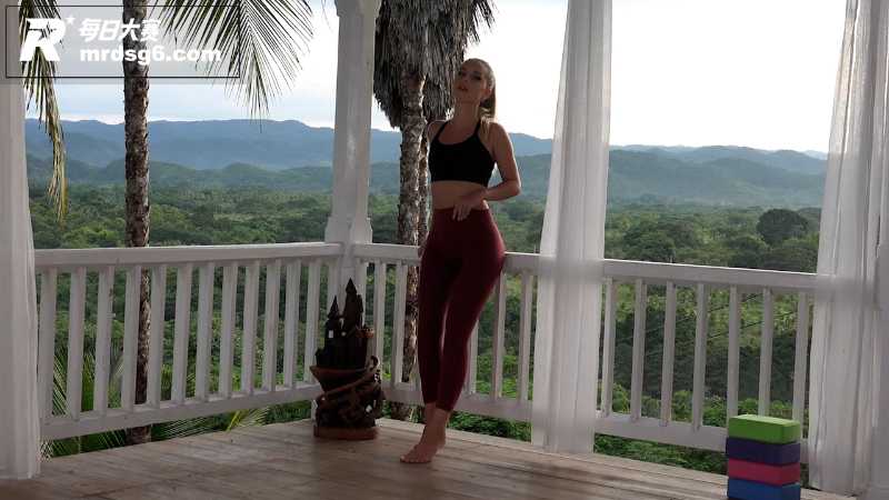 欧美金发女神 Dee相关图片1