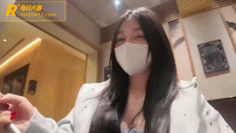 推特极品巨乳网黄 小相关图片1